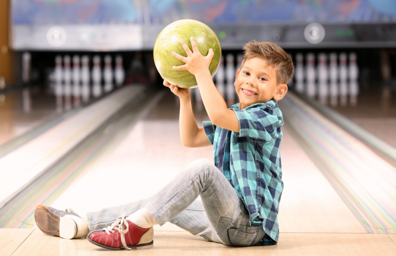 cute-little-boy-bowling-club.jpg